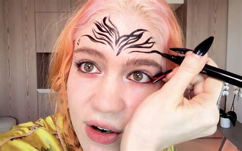 Dlisted | Open Post: Hosted By Grimes’ Pregnancy Beauty Routine