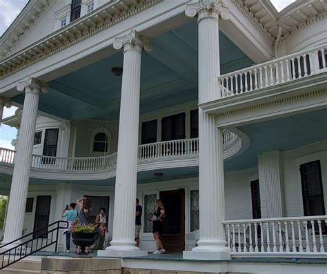 Seelye Mansion: A Historic Landmark in Abilene, KS - Traveling Cheesehead