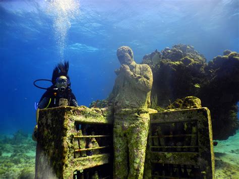 Astonishing Underwater Museum in Cancun, Mexico - FunnySir | Mode und ...