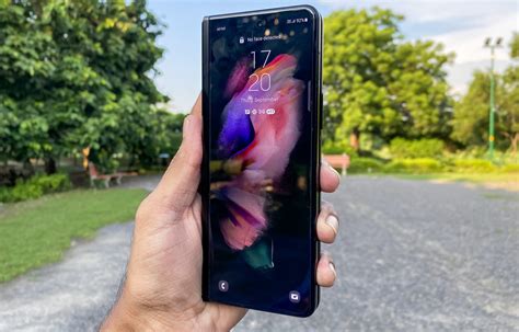 Samsung Galaxy Z Fold 3 Review, Pros, Cons and FAQ: Should you buy it ...