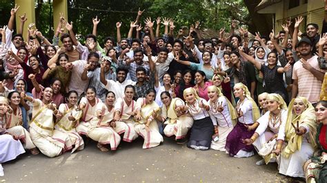 St. Joseph’s College, Devagiri, sweeps B-Zone fest - The Hindu