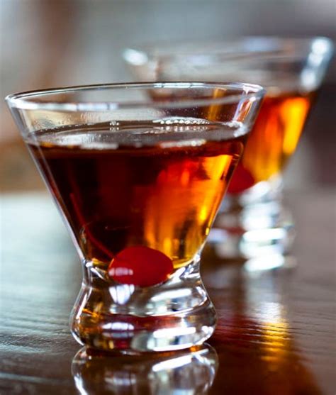 10 Best Bourbon Cocktail Recipes - Bourbon Whiskey Drinks to Make