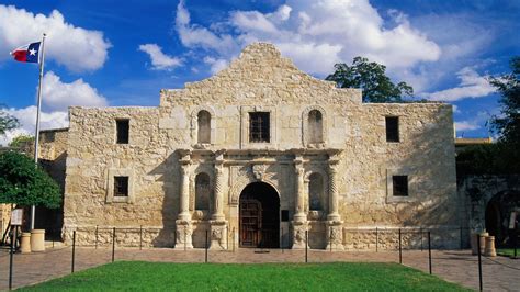 Hotels near The Alamo (San Antonio) from $54/night - KAYAK