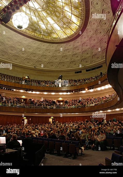 SHEFFIELD CITY HALL, SHEFFIELD, UK Stock Photo - Alamy