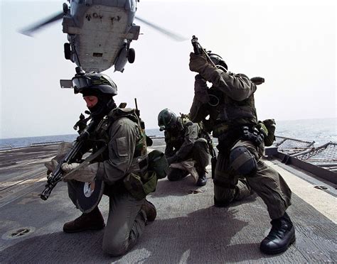 Seal Team Six: Memoirs of an Elite Navy Seal Sniper 価格比較: 川野加のブログ