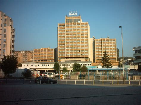 File:"Hotel Grand Prishtina", Kosovo, June 2005.jpg - Wikimedia Commons