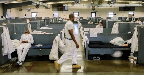 Opinion | How to Fix Our Prisons? Let the Public Inside - The New York ...