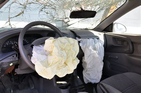 Airbag Injuries - Austin, TX - Wenholz | Dow, P.C., Trial Lawyers