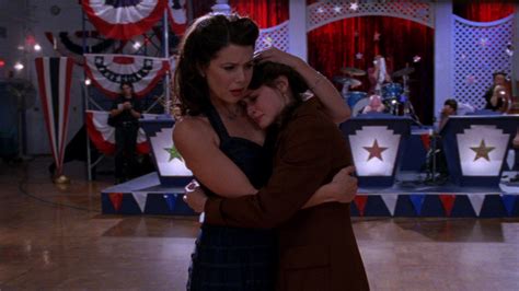 The 15 Best Gilmore Girls Episodes for When You Need to Be in Stars ...