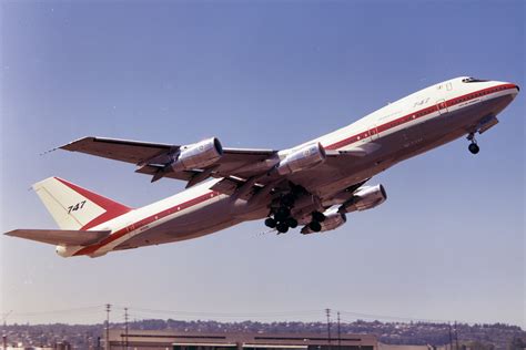 Boeing 747 first flight in February 9, 1969 [1680x1120] : HistoryPorn