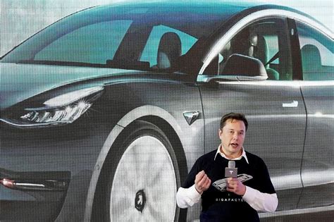 How Elon Musk scored a $75b pay package at Tesla that’s now under fire ...