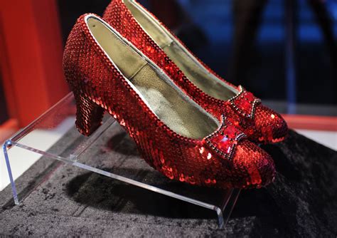 Missing Pair Of Dorothy's Ruby Red Slippers From The Wizard Of Oz Found ...