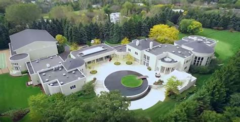 Where are Michael Jordan's houses? A complete tour to all of Jordan's ...