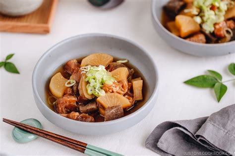 Japanese Beef Tendon Stew (Gyusuji Nikomi) 牛筋煮込み • Just One Cookbook