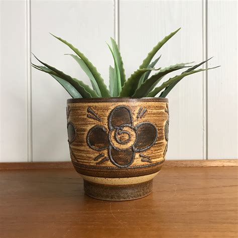 Mid Century 'Flower' Ceramic Planter #Small – Mustard Vintage