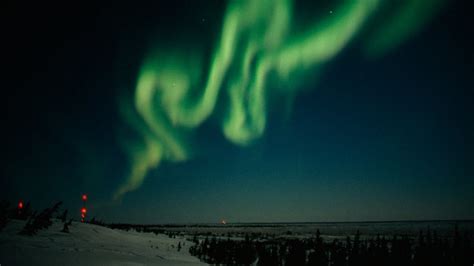 Auroras Article, Magnetic Storms Information, Auroral Activity Facts ...