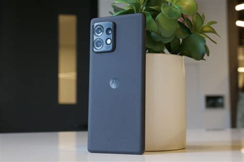 Представлен флагманский смартфон Motorola Edge Plus (2023)