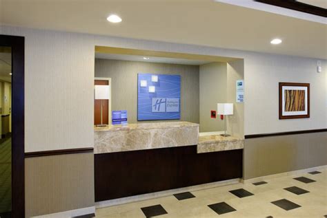 Holiday Inn Express Philadelphia Airport | Convenient Park, Stay & Fly ...