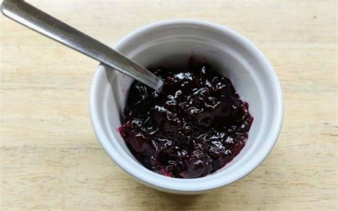 Easy Blackcurrant Jam Recipe|15p a jar – Erica's Little Welsh Garden