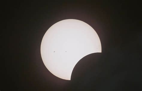 A partial solar eclipse was visible Saturday in Quebec - Archyde