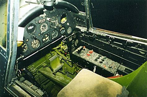 Cockpit, F4u corsair, Naval