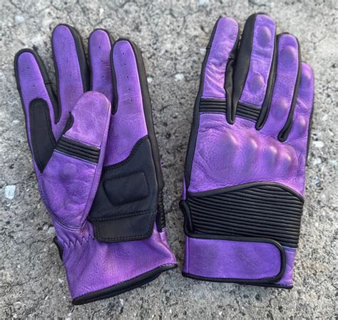 Purple Armored Gloves | the Iron Lilies