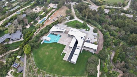 Beyoncé and Jay-Z buy $200M Malibu mansion, set record in California: photos