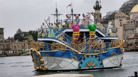 Tokyo DisneySea Shows - YouTube