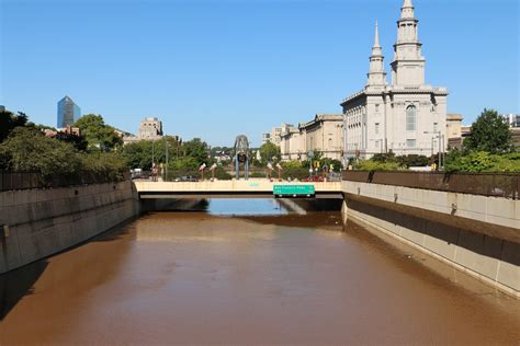 Why the Vine Street Expressway flooded during Ida - WHYY