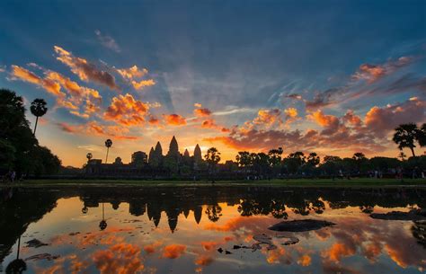 Sunrise over City Temple / Angkor Wat | Angkor Wat in Siem R… | Flickr