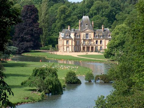 Top photo: Château de Sauvage - Rambouillet - France