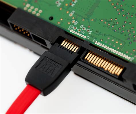 What is SATA or Serial ATA? (with pictures)