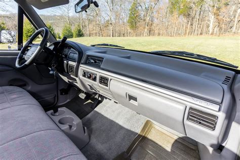 1995 Ford F-150 XLT With Just Over 4K Miles Up For Auction