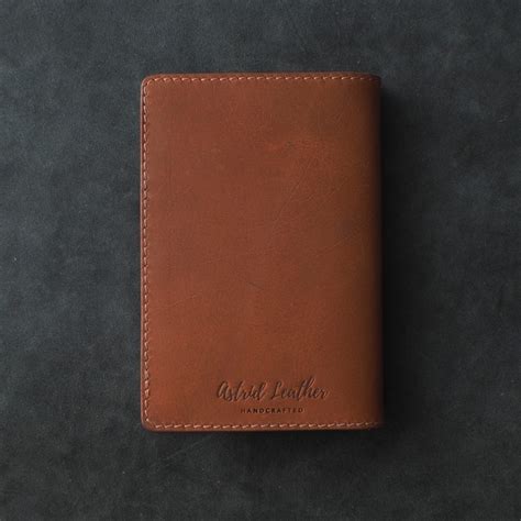 Passport Holder (Vegetable-Tanned Cowhide) – Astrid Leather