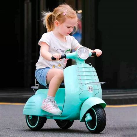 This Kids Mini Electric Vespa Is a Tiny Replica Of The Italian Scooter