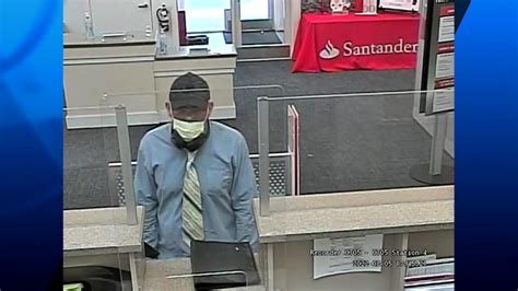 Seekonk police search for man accused of robbing bank | ABC6