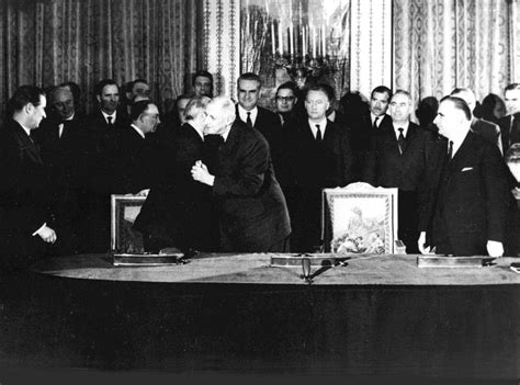 The Élysée Treaty: Embrace between de Gaulle and Adenauer (Paris, 22 January 1963) - CVCE Website