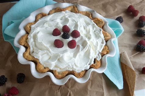 Smart Cookie: The Perfect Pie Crust And A Cold Berry Pie