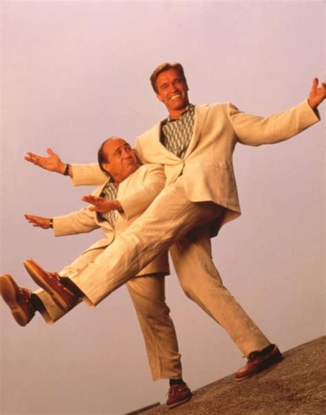 Arnold Schwarzenegger and Danny DeVito in Twins (1988)