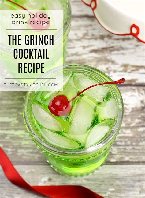 The Grinch Cocktail - The Toasty Kitchen