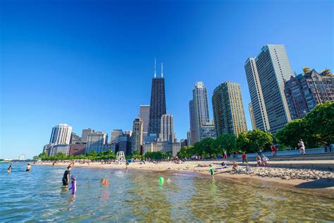 The 9 Best Beaches in Chicago, Illinois - Lonely Planet