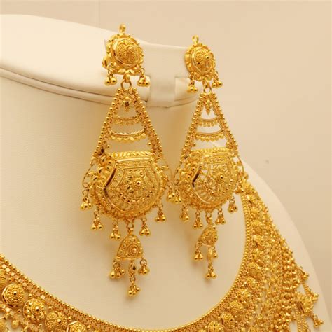 Gold heavy earrings sets - Fashion Beauty Mehndi Jewellery Blouse Design