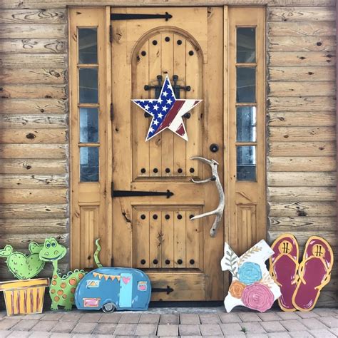 DIY Wooden Door Hanger | Wooden door hangers, Wooden diy, Wooden doors