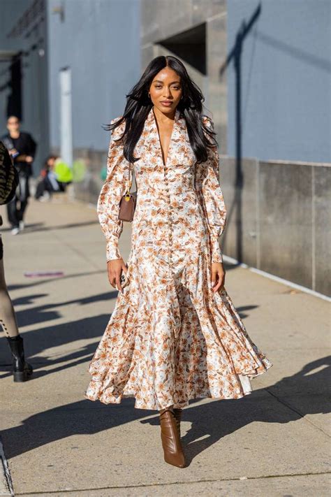 13 Pisces Outfits to Wear, According to an Astrologer