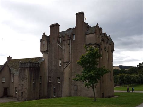 Castle Fraser, Inverurie, Scotland | Castle fraser, Castle, Beautiful castles