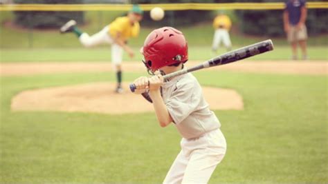 La profesionalización del béisbol infantil | Pitcheos Salvajes