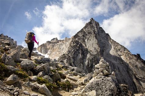 Hiking Aasgard Pass to The Enchantments - Day 1 - Nomadic Moments