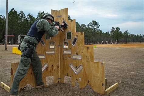 Army Special Reaction Team | Barricade