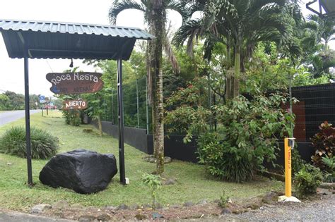 HOTEL ROCA NEGRA DEL ARENAL ::: LA FORTUNA, COSTA RICA ::: COMPARE ...