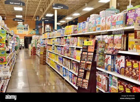 Grocery Store Aisle Stock Photos & Grocery Store Aisle Stock Images - Alamy